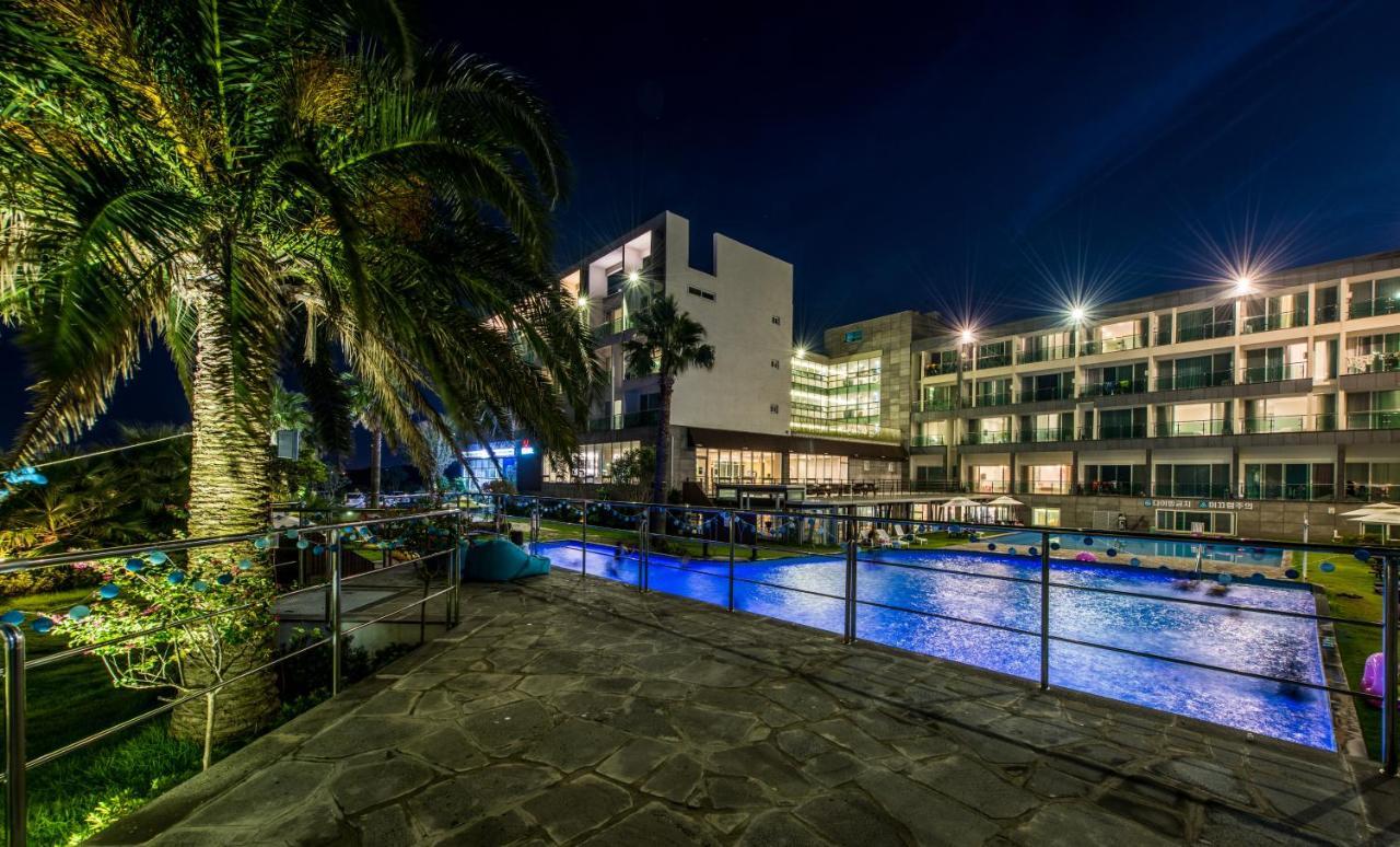 The Four Grace Resort Szogüpho Kültér fotó